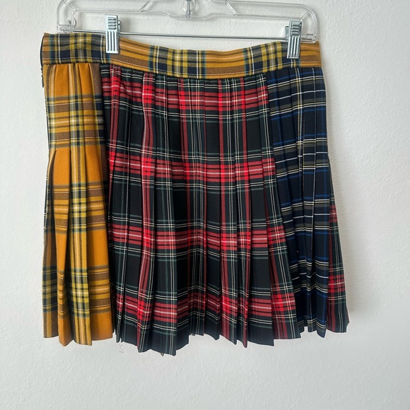 Zara Multicolor plaid mini Skirt size medium - Picture 2 of 4